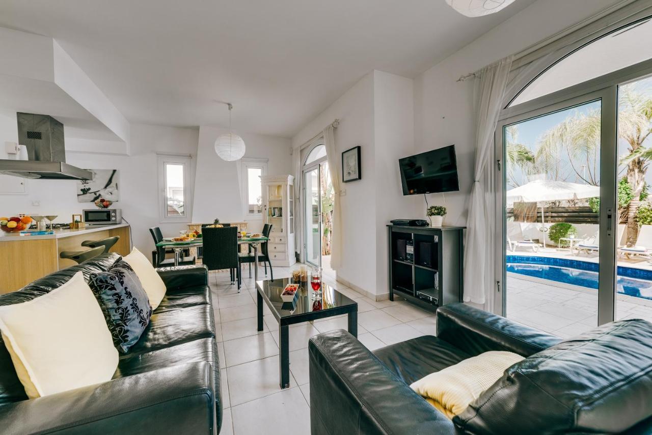 Villa Abbie Paralimni Exterior foto